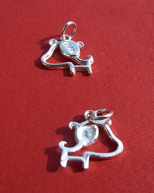 Pandantiv catelus "COOL" din argint .925 aprox 14.5X15 mm (20 mm cu anoul)