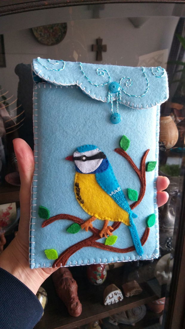 Husă protecție Kindle, modelul Pițigoi.  Handmade din fetru.