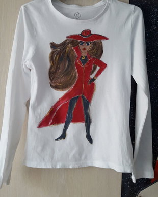 Tricou Carmen Sandiego