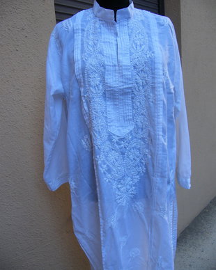 Caftan brodat manual
