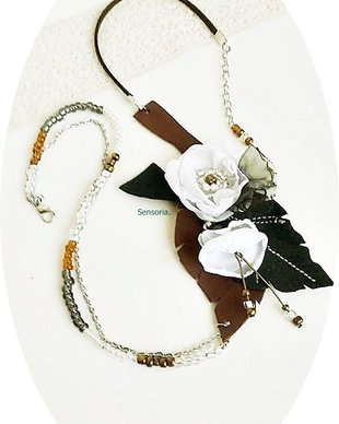 colier floral pur alb natural