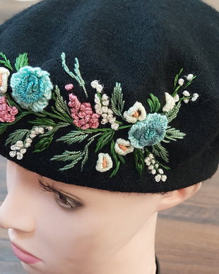Bereta brodata neagra