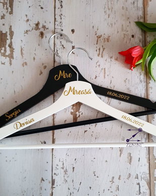 Umerase miri cu nume, umerase nunta scris auriu, umerase nunta personalizate, umerase miri auriu, umerase nume auriu, umerase nunta elegante, umeras mireasa, umeras mire