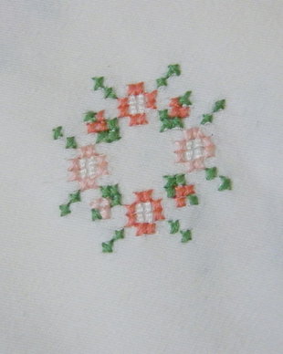 Napron damasc cu broderii