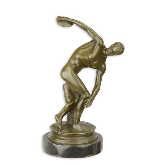 Discobolul lui Myron  - statueta din bronz pe soclu din marmura