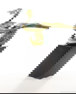 Nud modern - statueta din bronz pe soclu din marmura