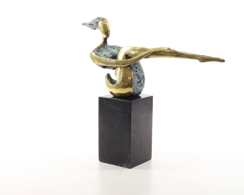 Nud modern - statueta din bronz pe soclu din marmura