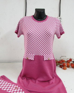 Costum femei