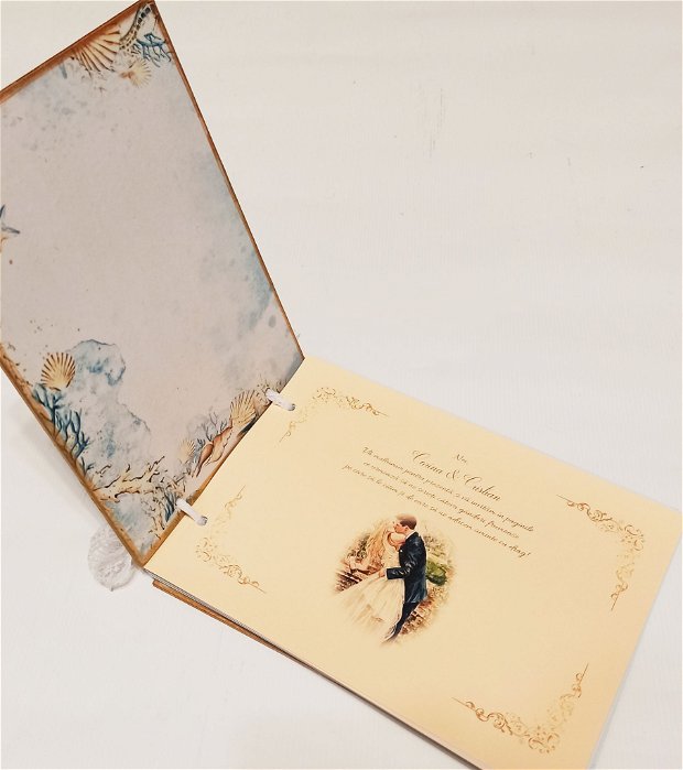 Guestbook / carte de oaspeti nunta/ jurnal, cu coperti din lemn si pagini cartonate, personalizate