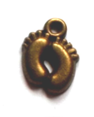 Charm metalic picioruse bebe bronz