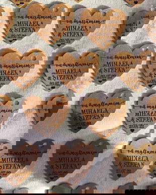 Etichete marturii nunta, inima, rustice, etichete marturii kraft, etichete multumire mărturii, carton gros, perforate, nunta rustica, etichete marturii nunta sau botez