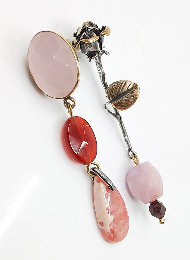 ROSIE'S ROSE Cercei asimetrici din argint, cuart roz,  kunzit, granat, cercei lungi argint, cercei statement, cercei handmade