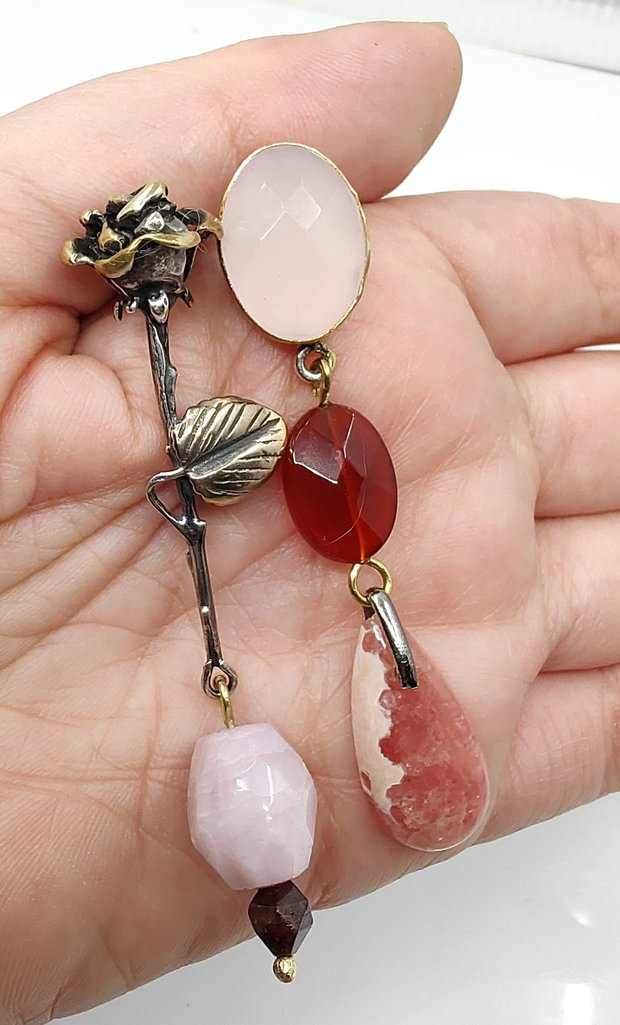 ROSIE'S ROSE Cercei asimetrici din argint, cuart roz,  kunzit, granat, cercei lungi argint, cercei statement, cercei handmade