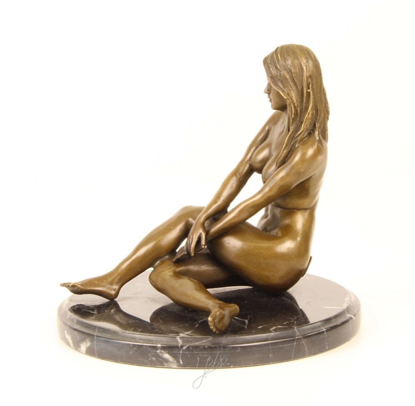 Femeie nud - statueta din bronz pe soclu din marmura