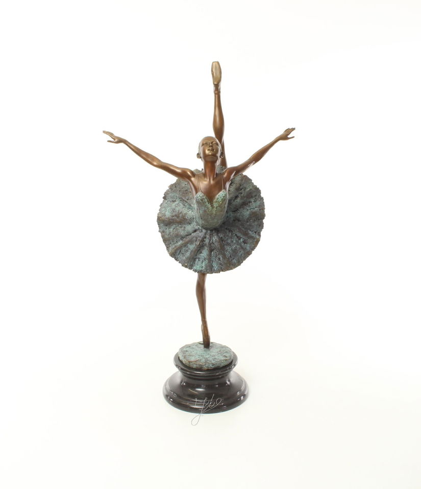 Balerina mare - statueta din bronz pictat pe soclu din marmura
