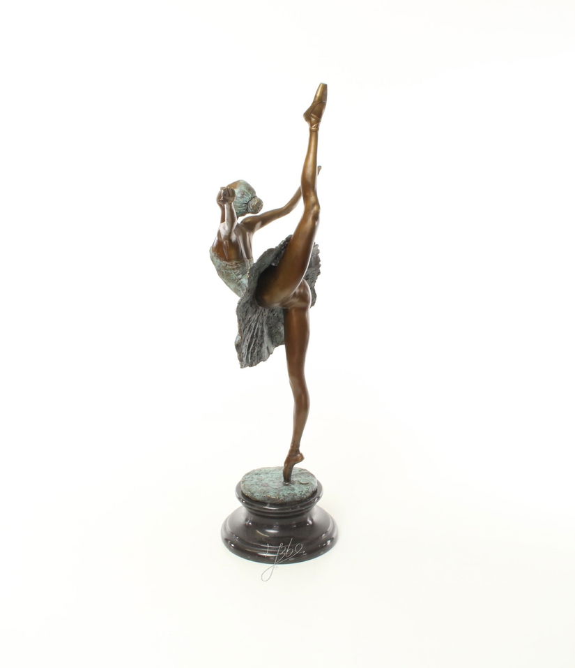 Balerina mare - statueta din bronz pictat pe soclu din marmura