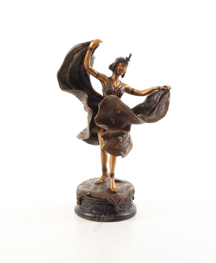 Dansatoare - statueta din bronz pictat pe soclu din marmura