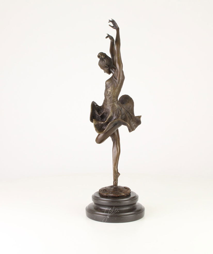 Balerina - statueta din bronz pictat pe soclu din marmura
