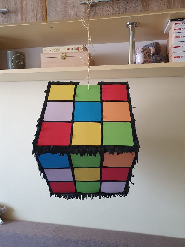 Pinata Cub Rubik