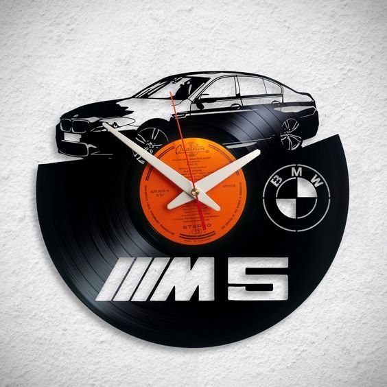 BMW M5- ceas de perete
