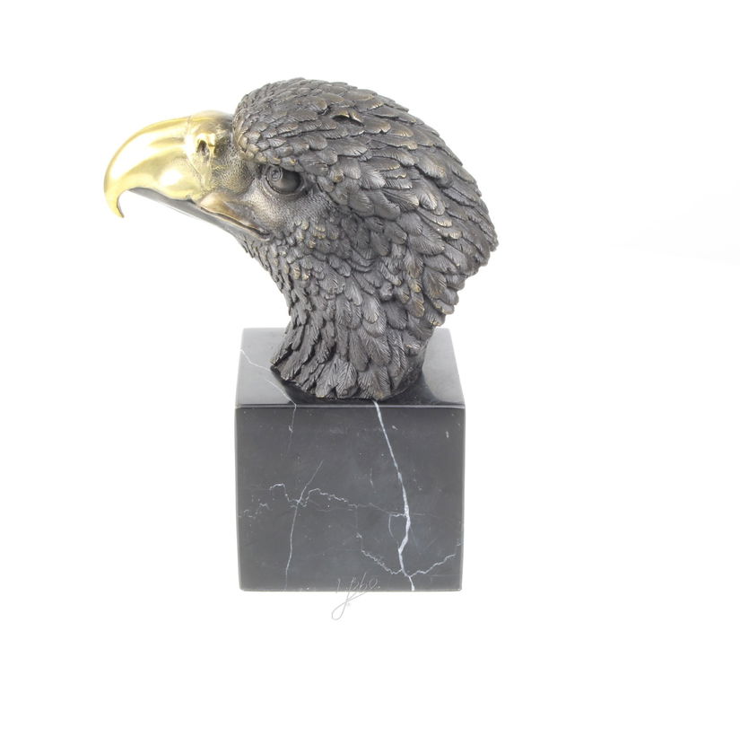 Cap de vultur - statueta din bronz pe soclu din marmura
