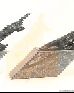 Rinocer facand baie- statueta din bronz pe soclu din marmura