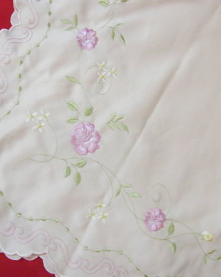 Napron satin roz brodat