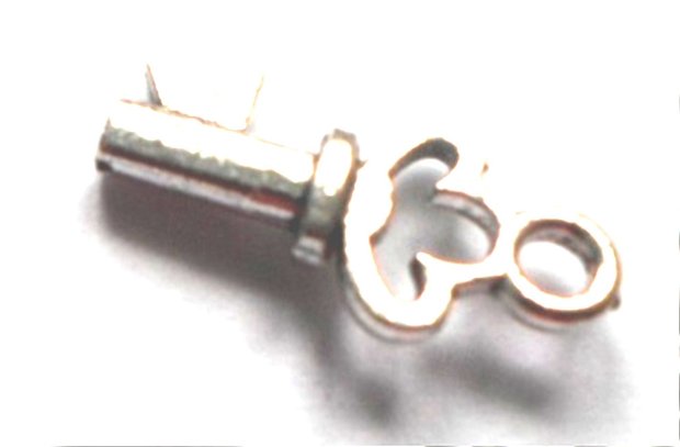 Charm metalic cheie cu rama floare argintiu