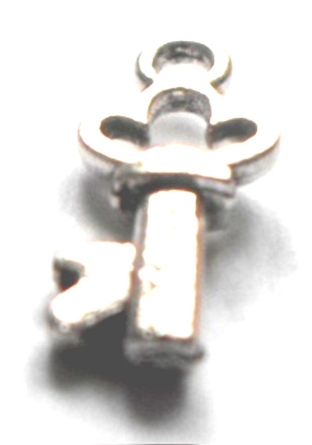 Charm metalic cheie cu rama floare argintiu
