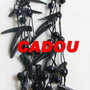 CADOU.... Colier din colti din nuca de cocos si margele de lemn (9 mm)
