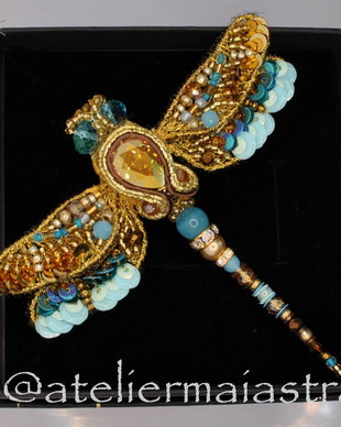 brosa libelula auriu turcoaz 3D Swarovski handmade, brosa insecta, accesorii femei, bijuterii cadou