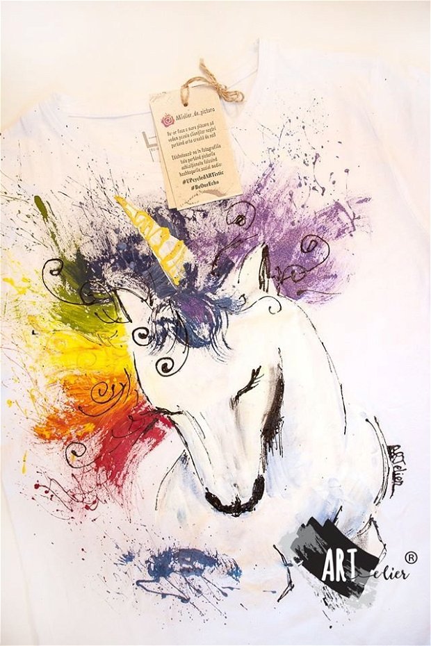 Tricou pictat manual, Rainbow Unicorn - La Comanda