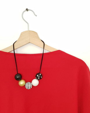 Colier alb negru gold