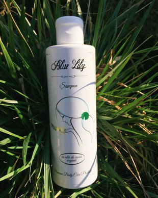 SAMPON BLUE LILY CU BIOCHERATINA 250ML