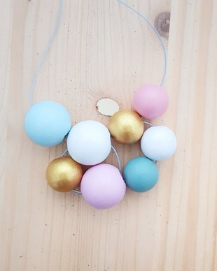 Colier imbarligat pastel