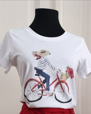 Tricou
