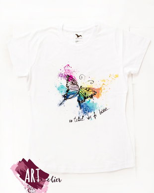 Tricou femei optimist cu curcubeu si fluture - pictat manual
