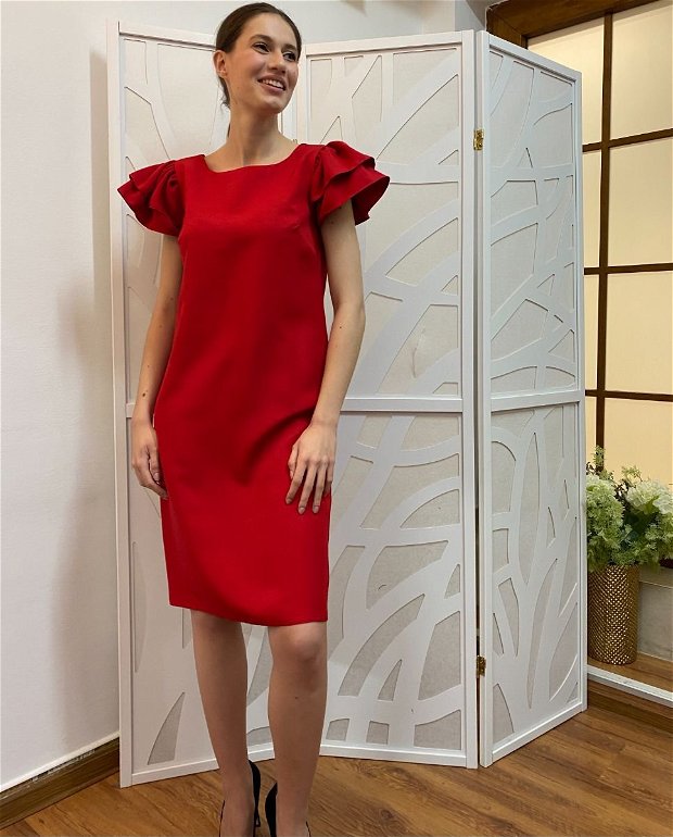 ROCHIE RED LILLY