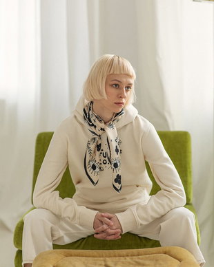 Eșarfa din 100% Mătase Beige Crazy Cats