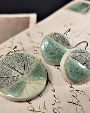 Delicate Leaves 03