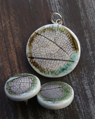 Delicate Leaves 21