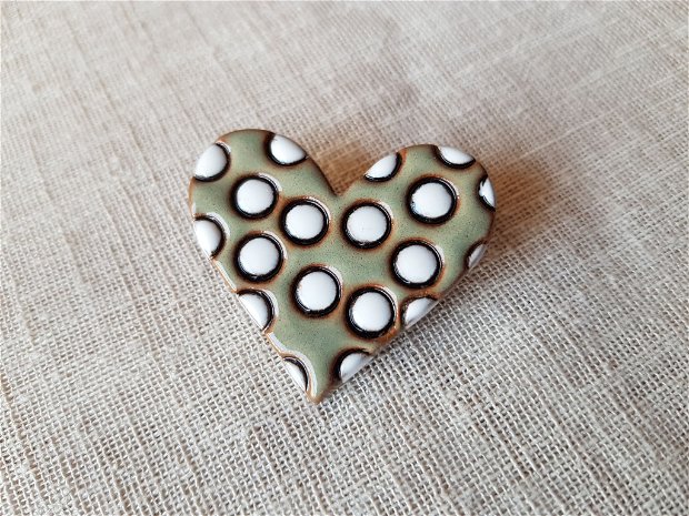 Broșă inimă - ceramică - verde