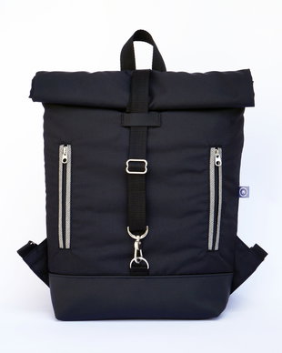 Rucsac roll-top mediu - Black with a little shine
