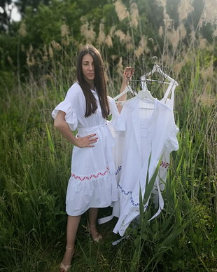Rochie din bumbac volane cu motiv tradițional românesc roșu
