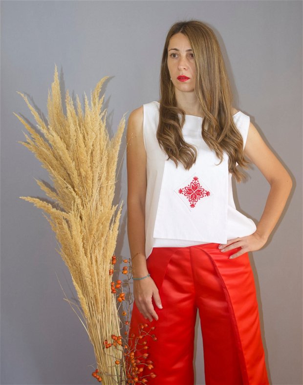 Bluza bumbac motiv tradițional românesc roșu