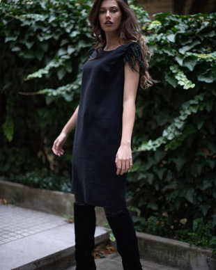 ROCHIE DREAPTĂ UMERI PENE