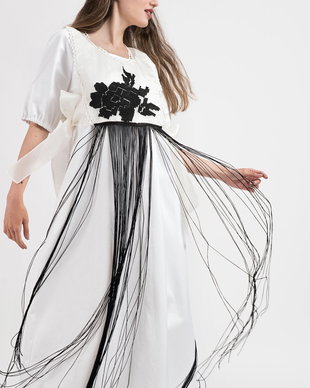 Top cu broderie computerizata neagra