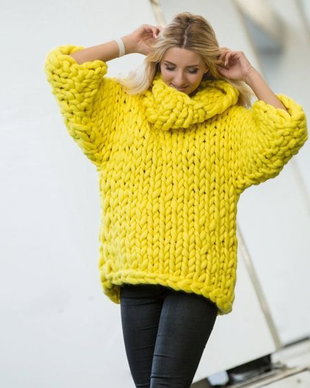 Pulover oversize din fir gigant, lana merinos, galben