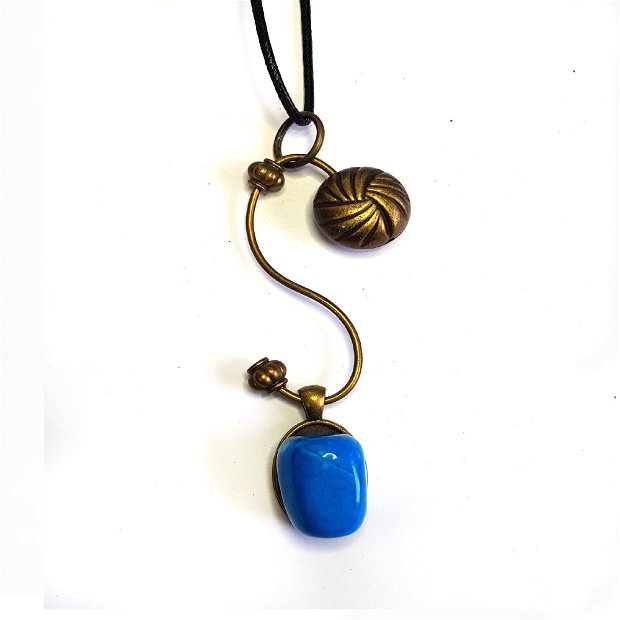 Deep blue pendant