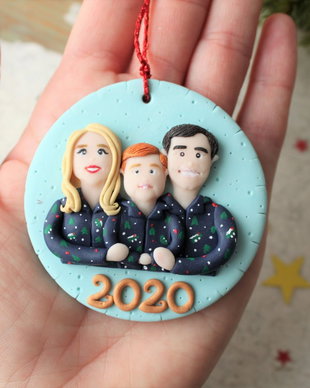 Ornament pentru brad cu familia